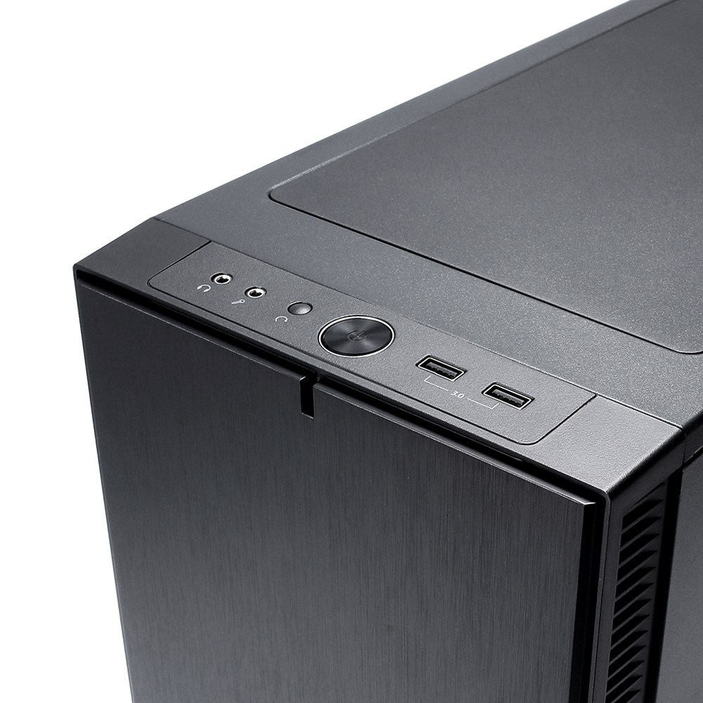 Fractal Design präsentiert neues Define C Gehäuse mit Seitenteil aus getempertem Glas