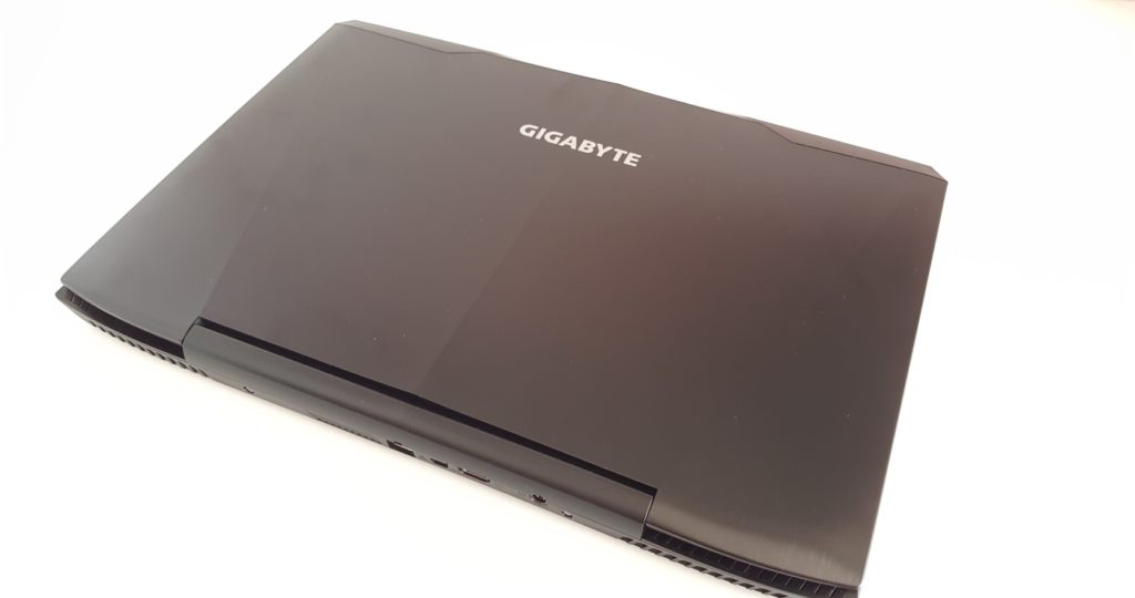 Gigabyte SabrePro 15 – Ein scharfes Teil