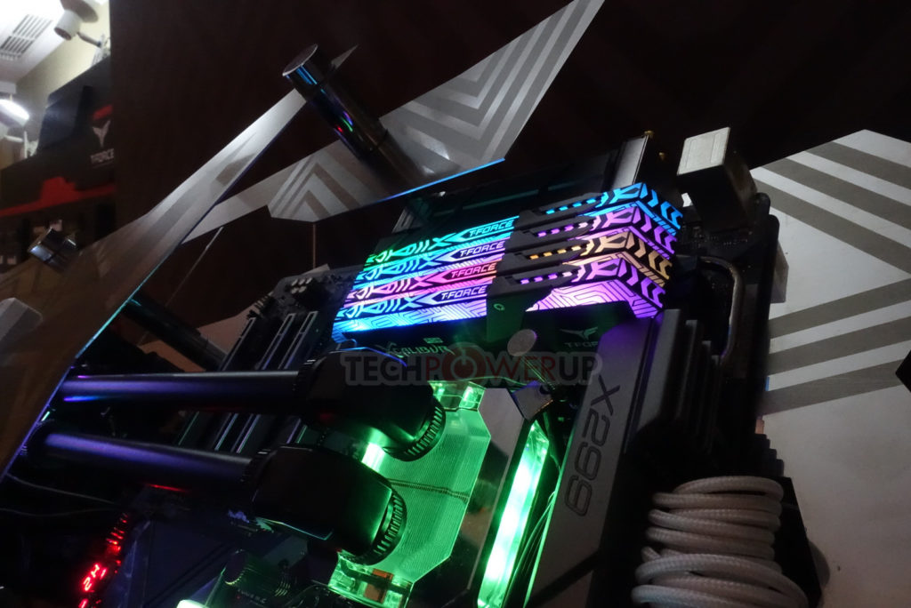 Team Group zeigt T-Force Xcalibur RGB-Speicher auf der Computex 2018