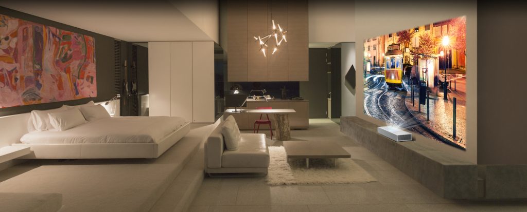 LG CineBeam 4K UHD Projektor bringt smarten Komfort