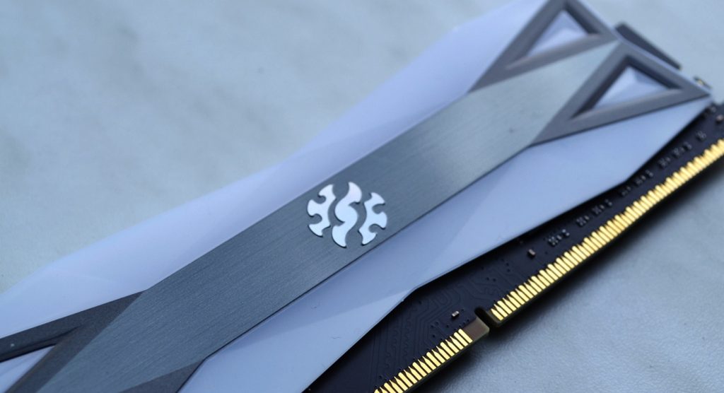 XPG SPECTRIX D60G im Test