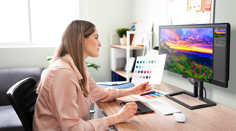 Hell und leistungsstark: der 27“ Monitor Philips 27B1U7903 mit Thunderbolt 4 und Mini-LED