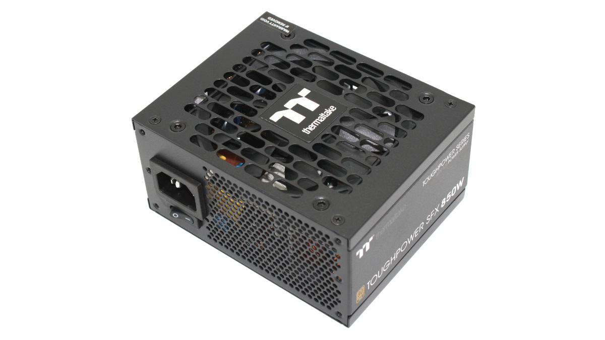 Thermaltake Toughpower SFX 850W Gold im Test: Ein kompaktes Netzteil für leistungshungrige Systeme Thermaltake Toughpower SFX 850W Gold im Test