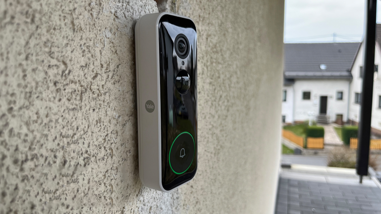 Yale Smart Video Doorbell & Chime