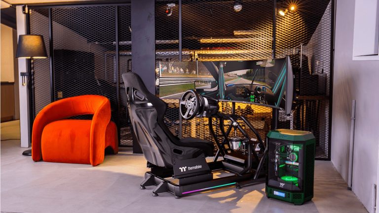CES 2025: Thermaltake stellt G6 Direct Drive Racing Wheel Bundle und GM5 3DOF Motion System vor