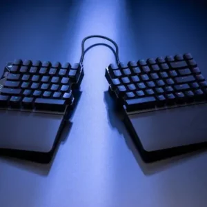 ASUS-ROG-Falcata-desk