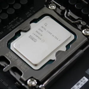 Intel Core Ultra 7 270K Plus: Früher Benchmark-Leak zum Arrow Lake Refresh Intel® Core™ Ultra 7 Prozessor 265