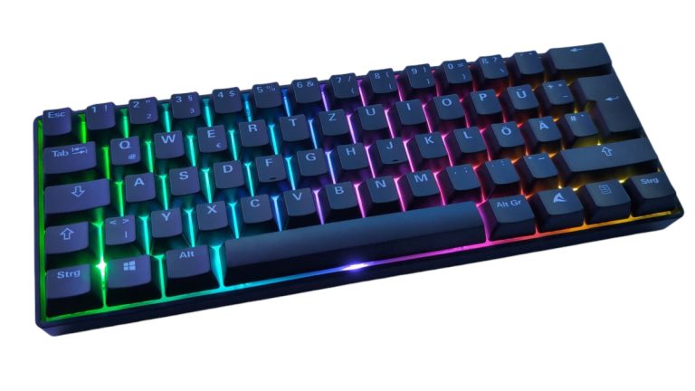 Die SKILLER SGK50 S4 Gen2 PBT von Sharkoon ist eine kompakte 60%-Tastatur mit hochwertigen PBT-Tasten, Gateron Yellow Hot-Swap-Schaltern und abnehmbarem Spiralkabel.