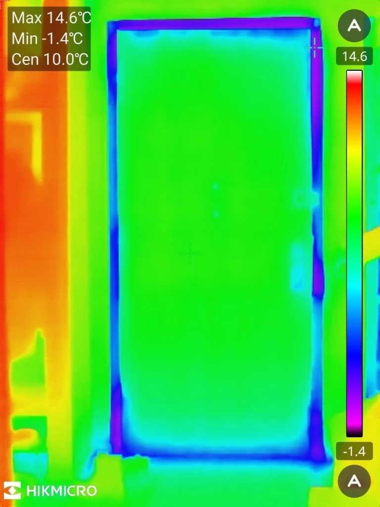 HIKMICRO Mini2Plus V2 Wärmebild einer Tür