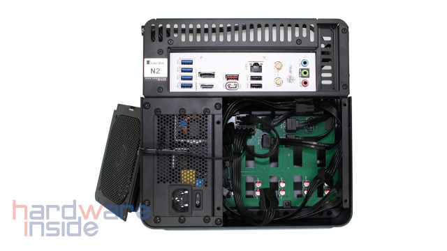 JONSBO N2 Black - Verbindung der SATA-Anschlüsse