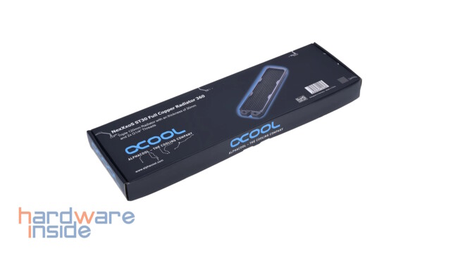 Einer von zwei Radiatoren, ins System kommen ein 360 mm Radiator und ein 420 mm Radiator.