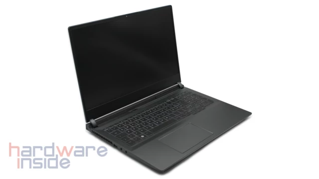 Front des Tuxedo Sirius 16