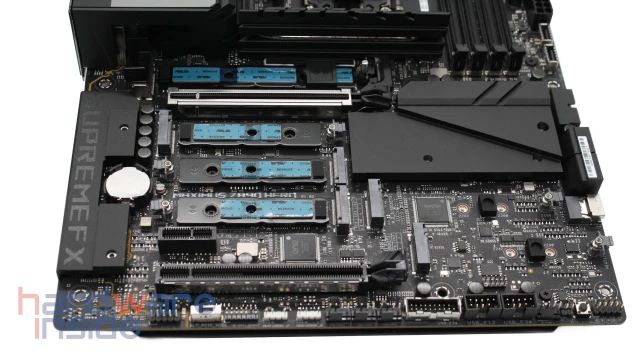 Das Asus ROG Maximus Z890 Hero bietet gleich sechs M.2 Steckplätze