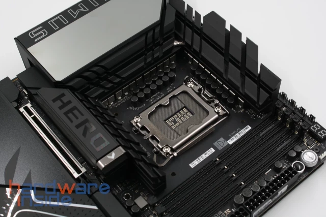 ASUS ROG MAXIMUS Z890 HERO mit Intel 1851 Sockel