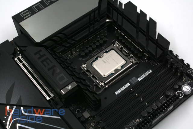 Intel Core Ultra 9 im ASUS ROG MAXIMUS Z890 HERO